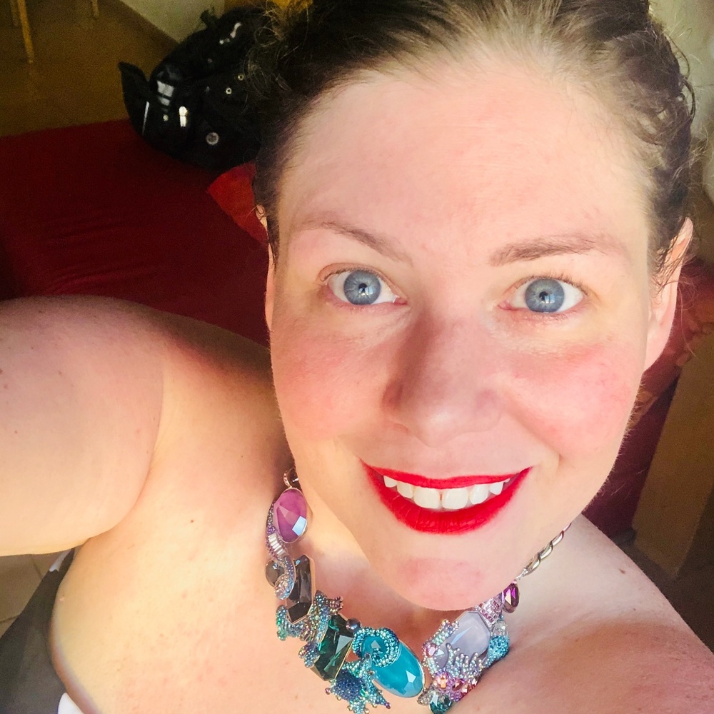 Meet your Posher, Jennifer